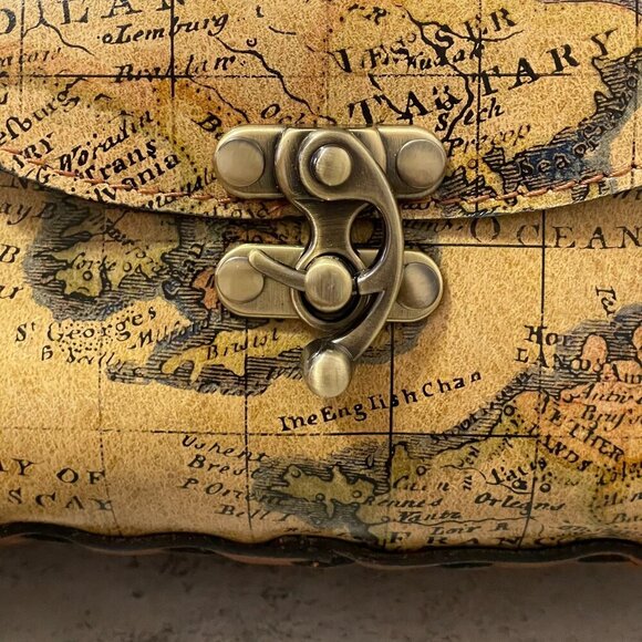 NWT Patricia Nash Lucia European Map Tan Trim Leather Crossbody Shoulder Bag - Picture 6 of 14